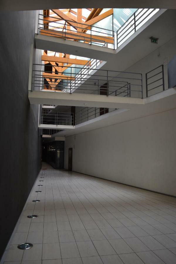 Architect-Designed Loft In A Historic Hilltop Neighborhood リスボン エクステリア 写真