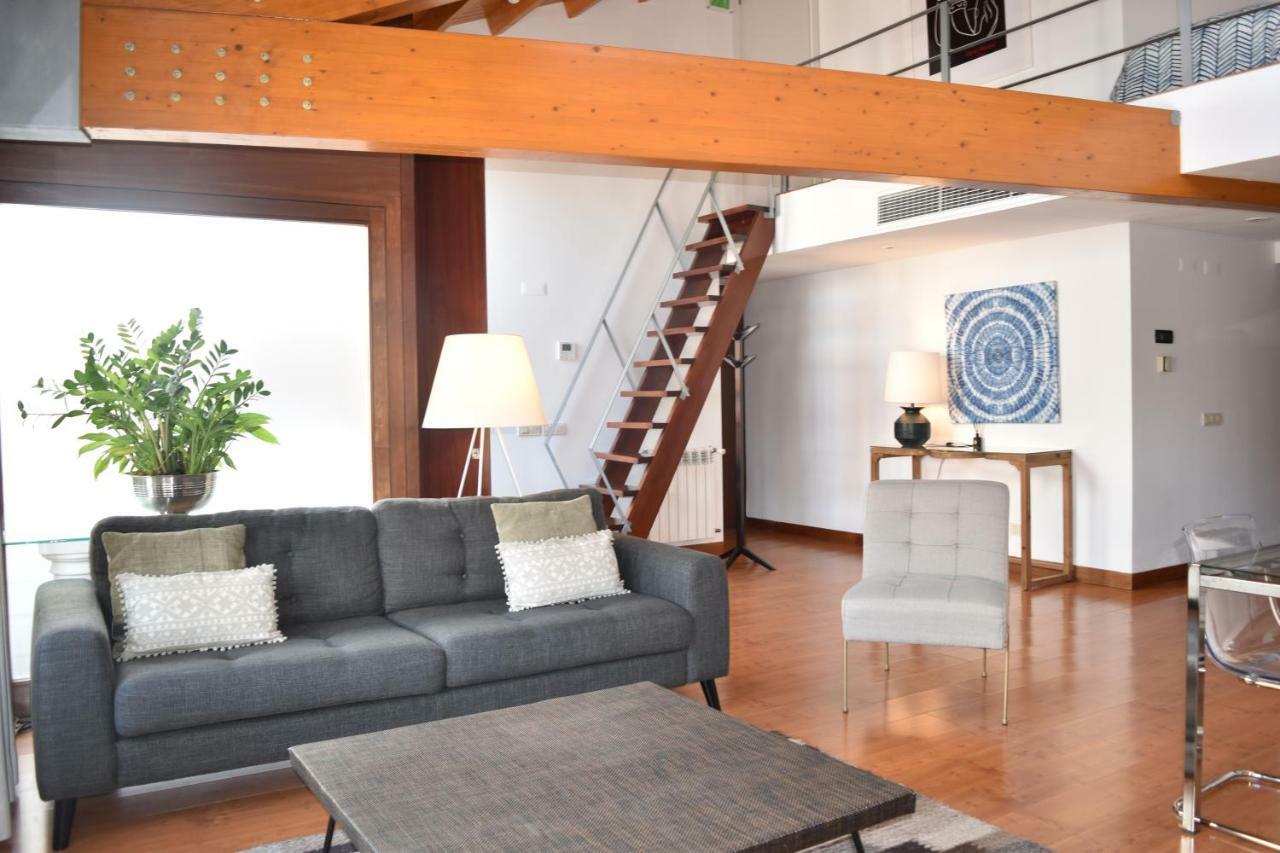 Architect-Designed Loft In A Historic Hilltop Neighborhood リスボン エクステリア 写真