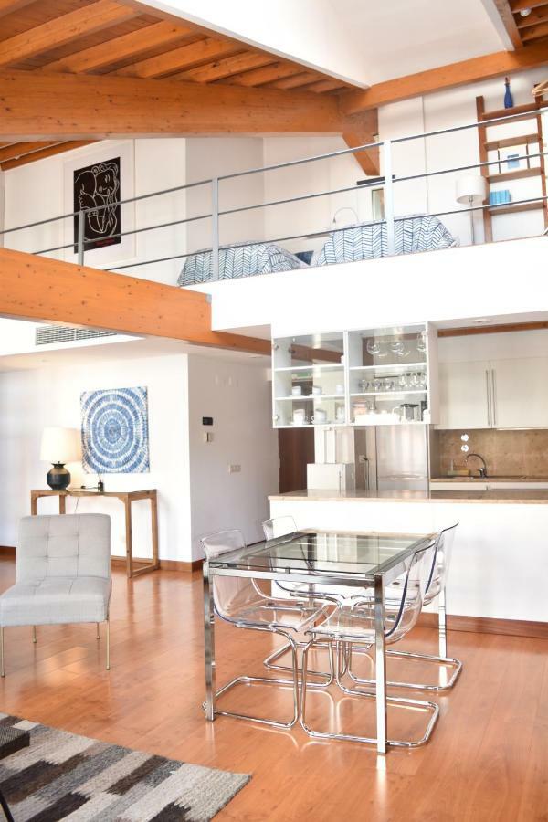 Architect-Designed Loft In A Historic Hilltop Neighborhood リスボン エクステリア 写真