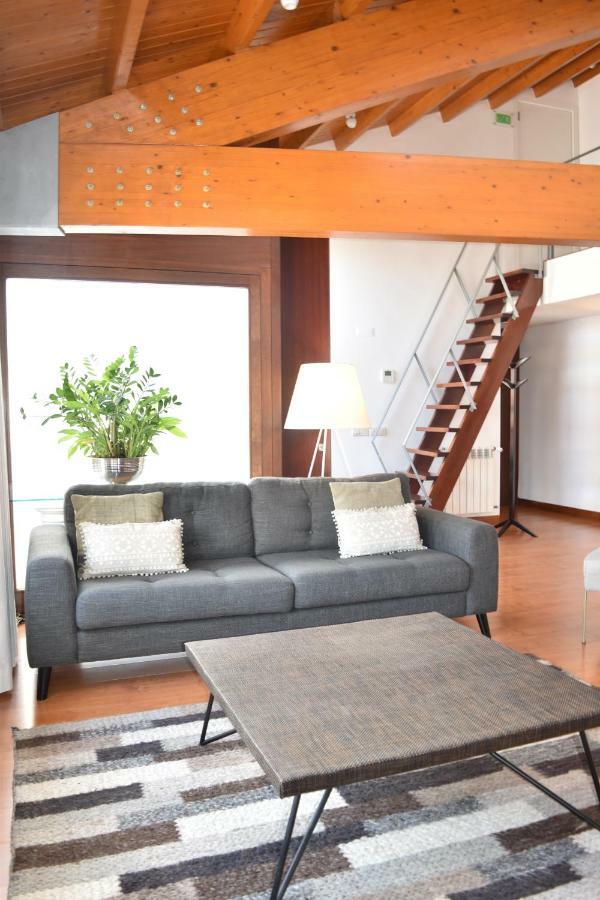 Architect-Designed Loft In A Historic Hilltop Neighborhood リスボン エクステリア 写真